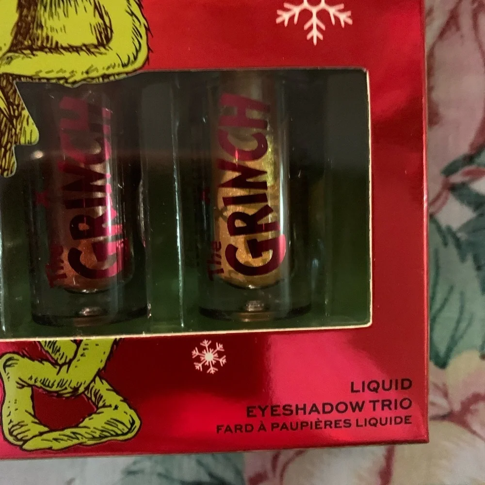 Revolution x The Grinch Liquid Eyeshadow Trio